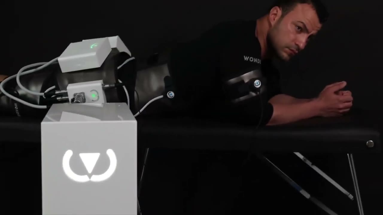 Video: Wonder Axon ve studiu BondyWonder